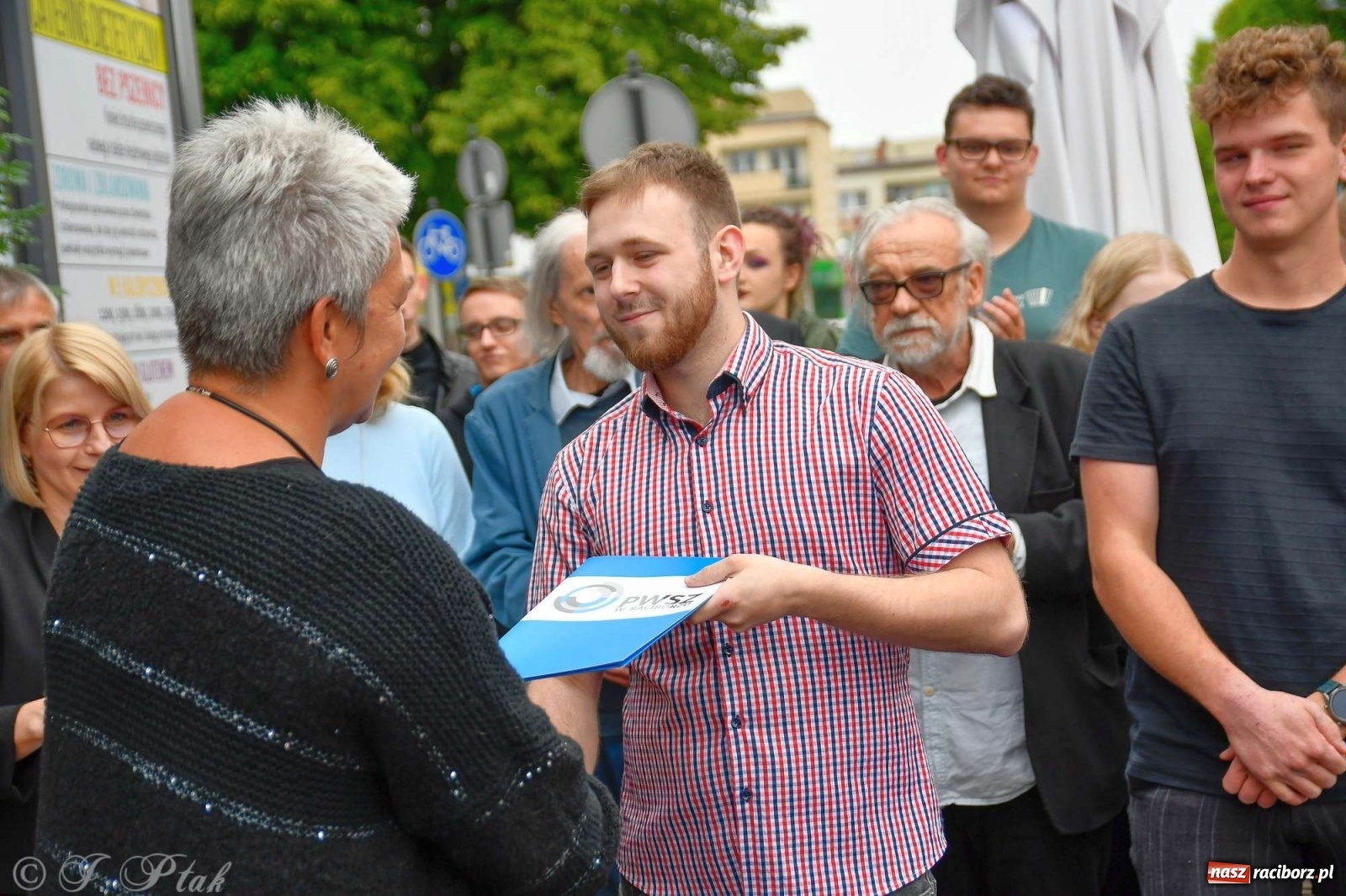 Zdjęcie w galerii na portalu naszraciborz.pl: Młoda architektura Raciborza - PWSZ pokazała prace studentów i wręczyła dyplomy wiadomości z regionu