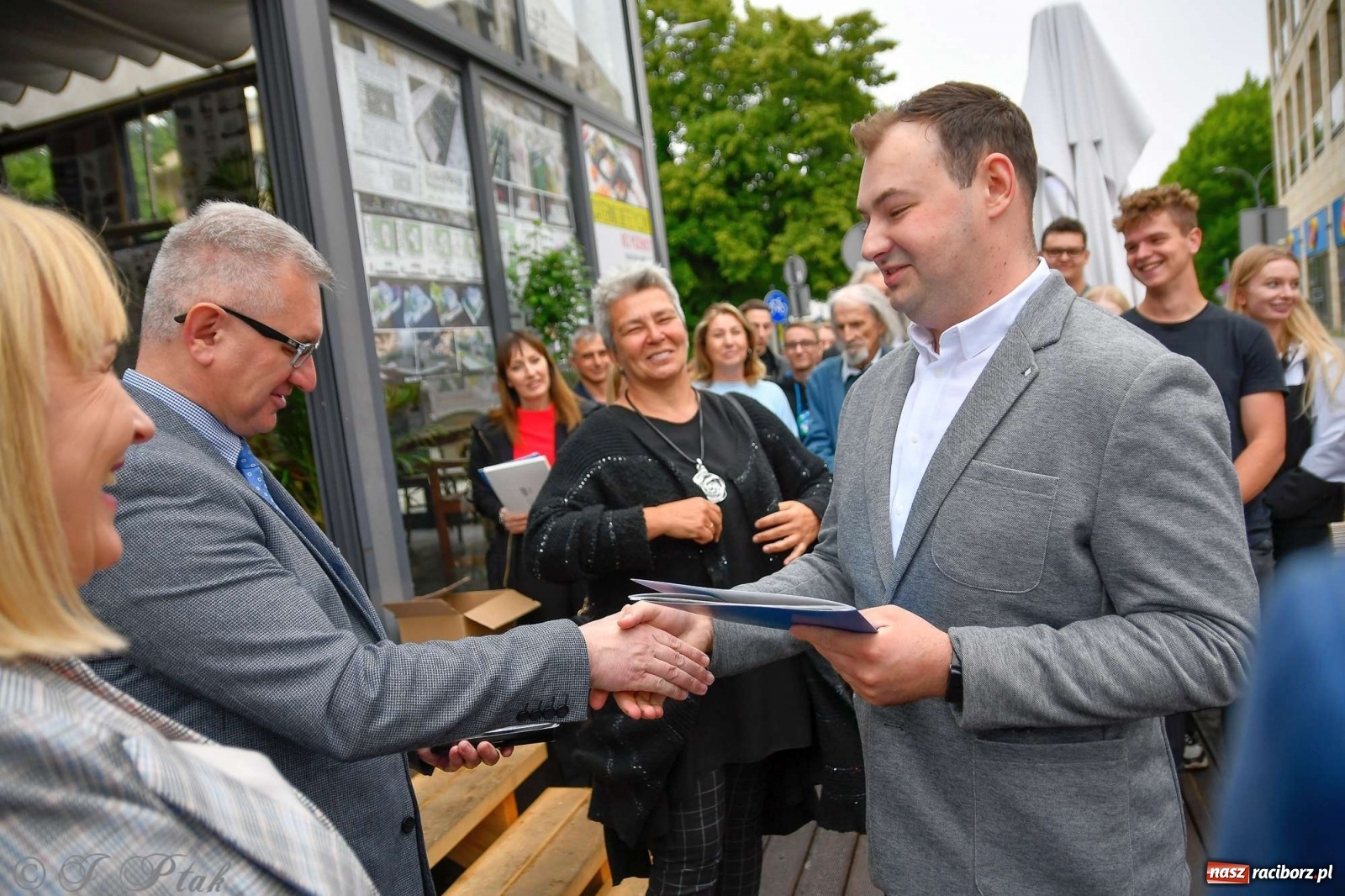 Zdjęcie w galerii na portalu naszraciborz.pl: Młoda architektura Raciborza - PWSZ pokazała prace studentów i wręczyła dyplomy wiadomości z regionu