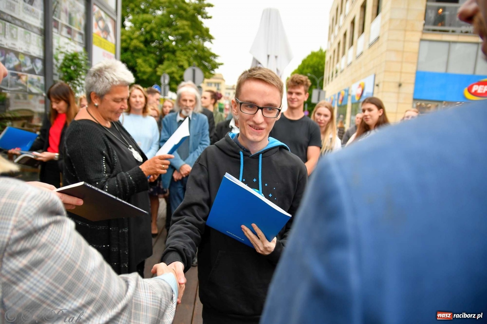 Zdjęcie w galerii na portalu naszraciborz.pl: Młoda architektura Raciborza - PWSZ pokazała prace studentów i wręczyła dyplomy wiadomości z regionu