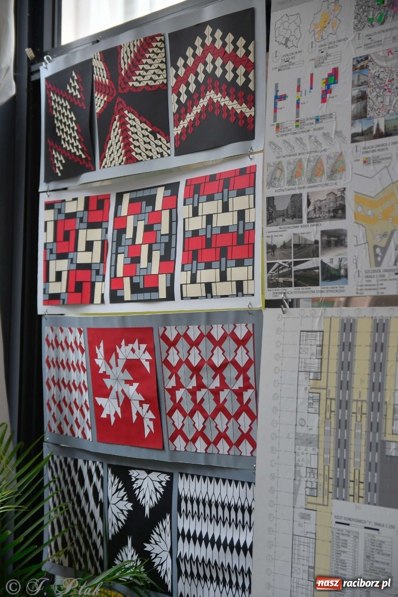 Zdjęcie w galerii na portalu naszraciborz.pl: Młoda architektura Raciborza - PWSZ pokazała prace studentów i wręczyła dyplomy wiadomości z regionu