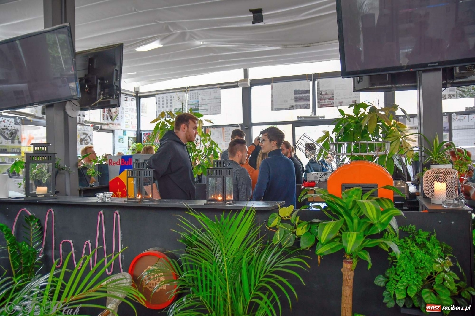 Zdjęcie w galerii na portalu naszraciborz.pl: Młoda architektura Raciborza - PWSZ pokazała prace studentów i wręczyła dyplomy wiadomości z regionu