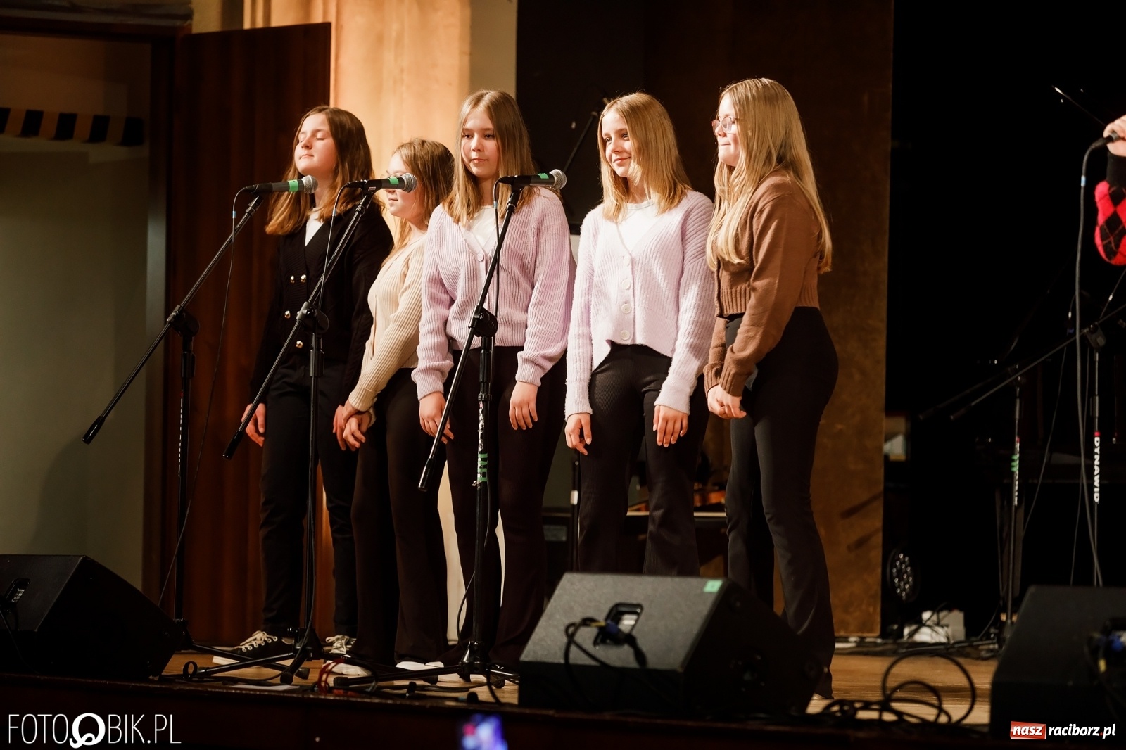 Zdjęcie w galerii na portalu naszraciborz.pl: Kasprowicz z serca - koncert w Raciborskim Centrum Kultury [FOTO i WIDEO] wiadomości z regionu