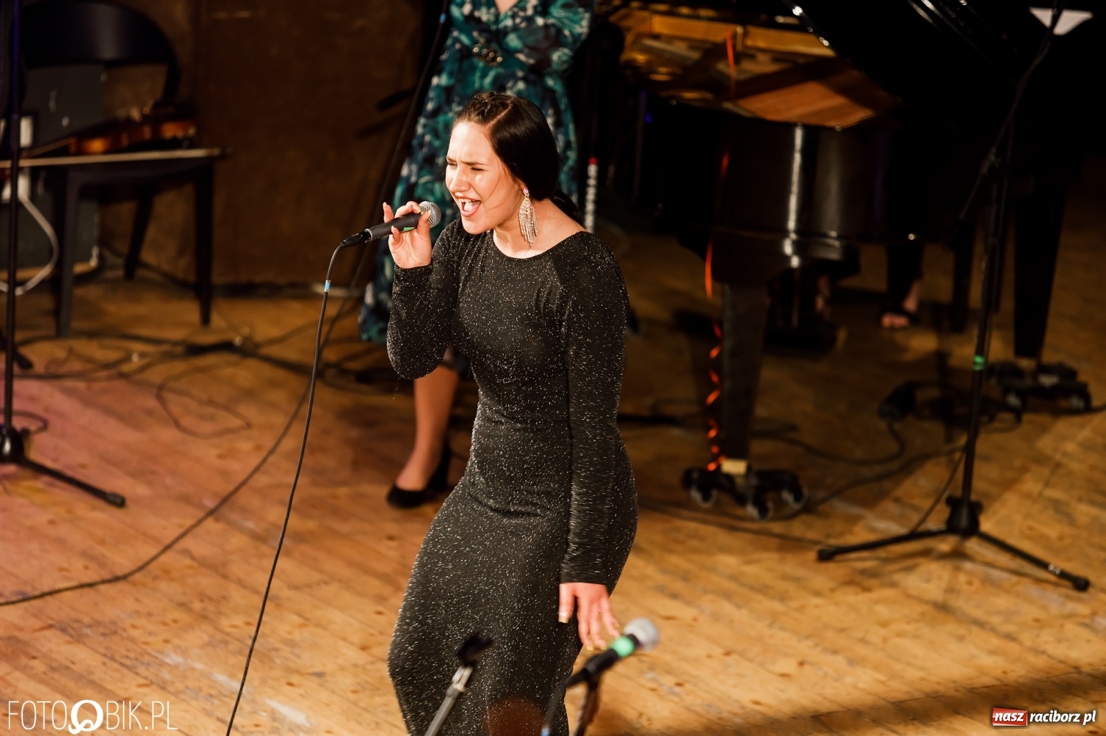 Zdjęcie w galerii na portalu naszraciborz.pl: Kasprowicz z serca - koncert w Raciborskim Centrum Kultury [FOTO i WIDEO] wiadomości z regionu