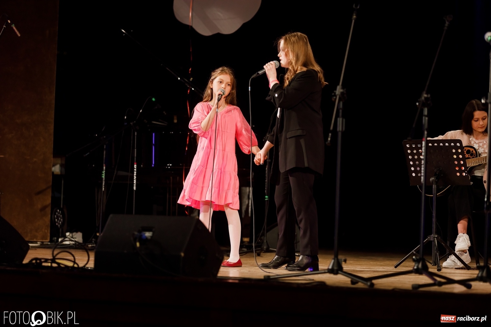 Zdjęcie w galerii na portalu naszraciborz.pl: Kasprowicz z serca - koncert w Raciborskim Centrum Kultury [FOTO i WIDEO] wiadomości z regionu