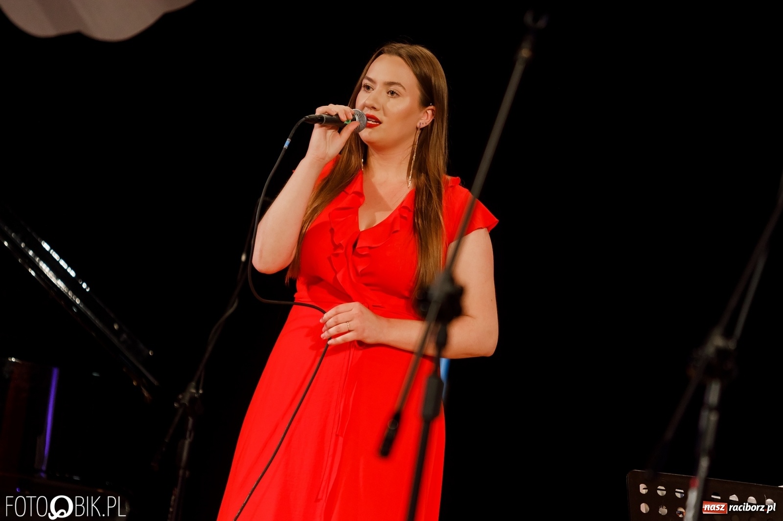 Zdjęcie w galerii na portalu naszraciborz.pl: Kasprowicz z serca - koncert w Raciborskim Centrum Kultury [FOTO i WIDEO] wiadomości z regionu