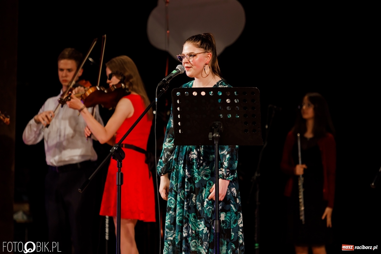 Zdjęcie w galerii na portalu naszraciborz.pl: Kasprowicz z serca - koncert w Raciborskim Centrum Kultury [FOTO i WIDEO] wiadomości z regionu