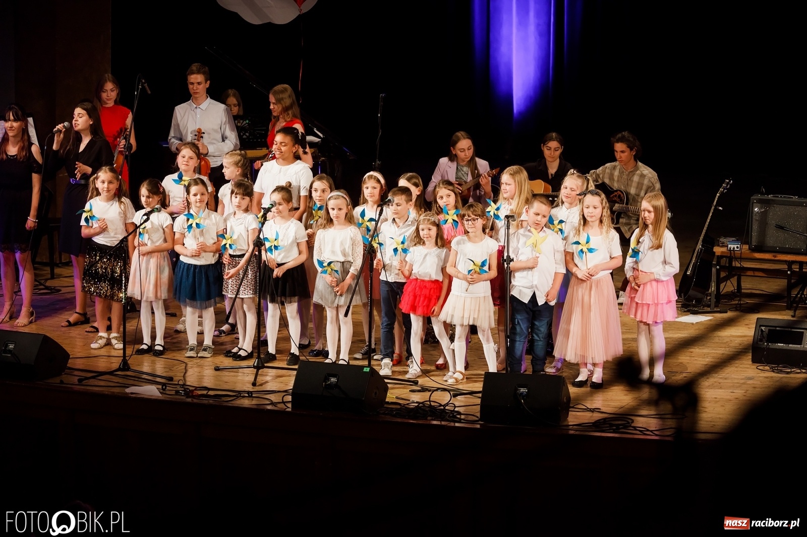 Zdjęcie w galerii na portalu naszraciborz.pl: Kasprowicz z serca - koncert w Raciborskim Centrum Kultury [FOTO i WIDEO] wiadomości z regionu