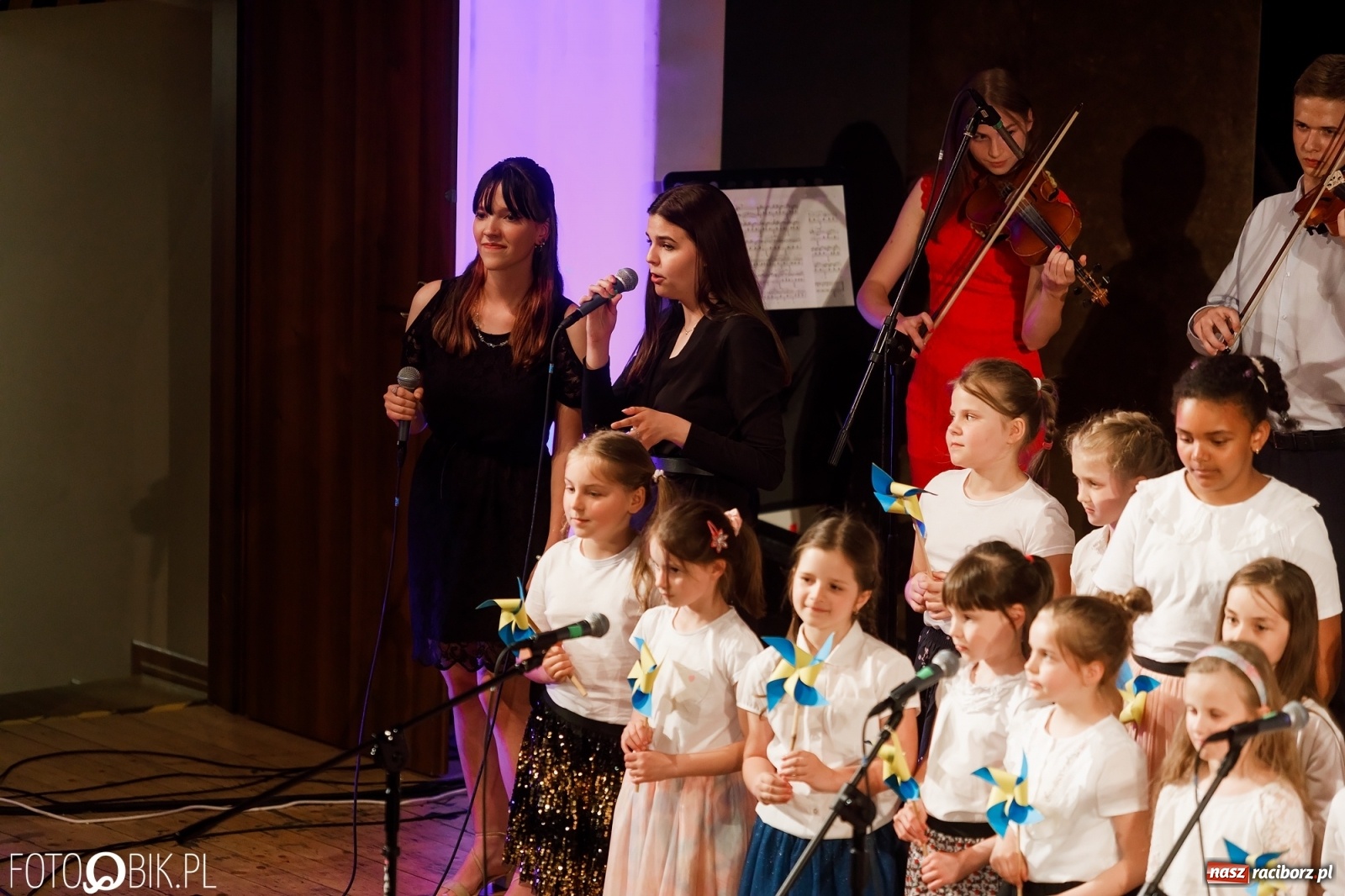 Zdjęcie w galerii na portalu naszraciborz.pl: Kasprowicz z serca - koncert w Raciborskim Centrum Kultury [FOTO i WIDEO] wiadomości z regionu