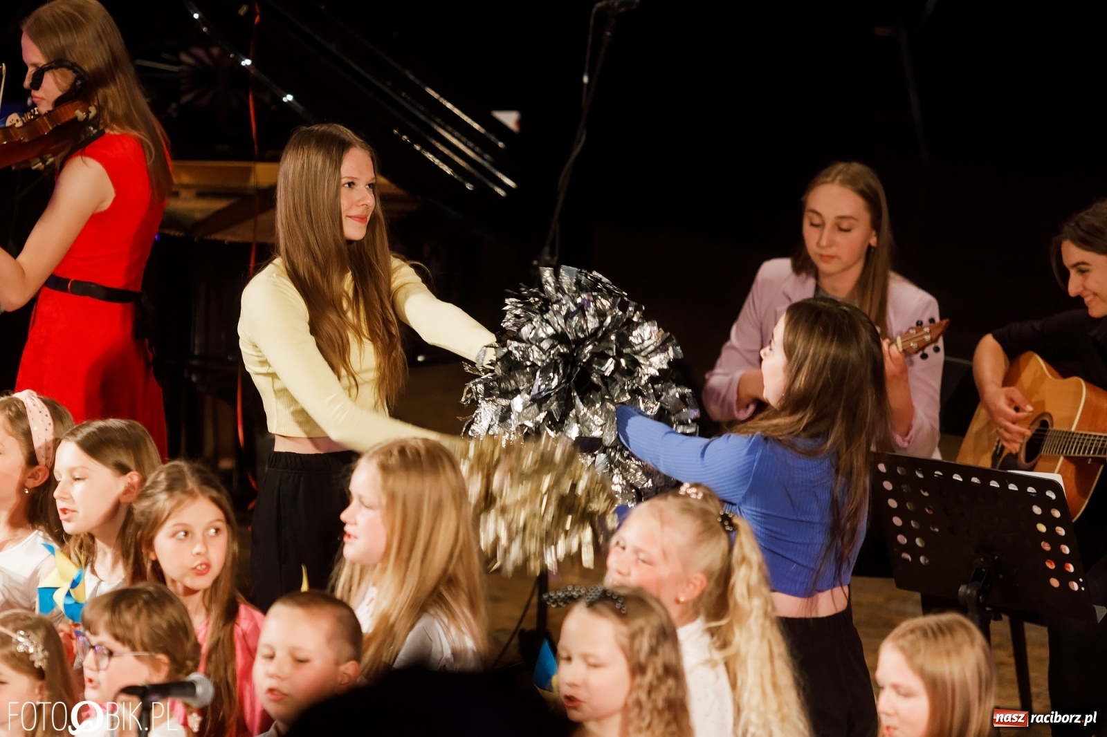 Zdjęcie w galerii na portalu naszraciborz.pl: Kasprowicz z serca - koncert w Raciborskim Centrum Kultury [FOTO i WIDEO] wiadomości z regionu