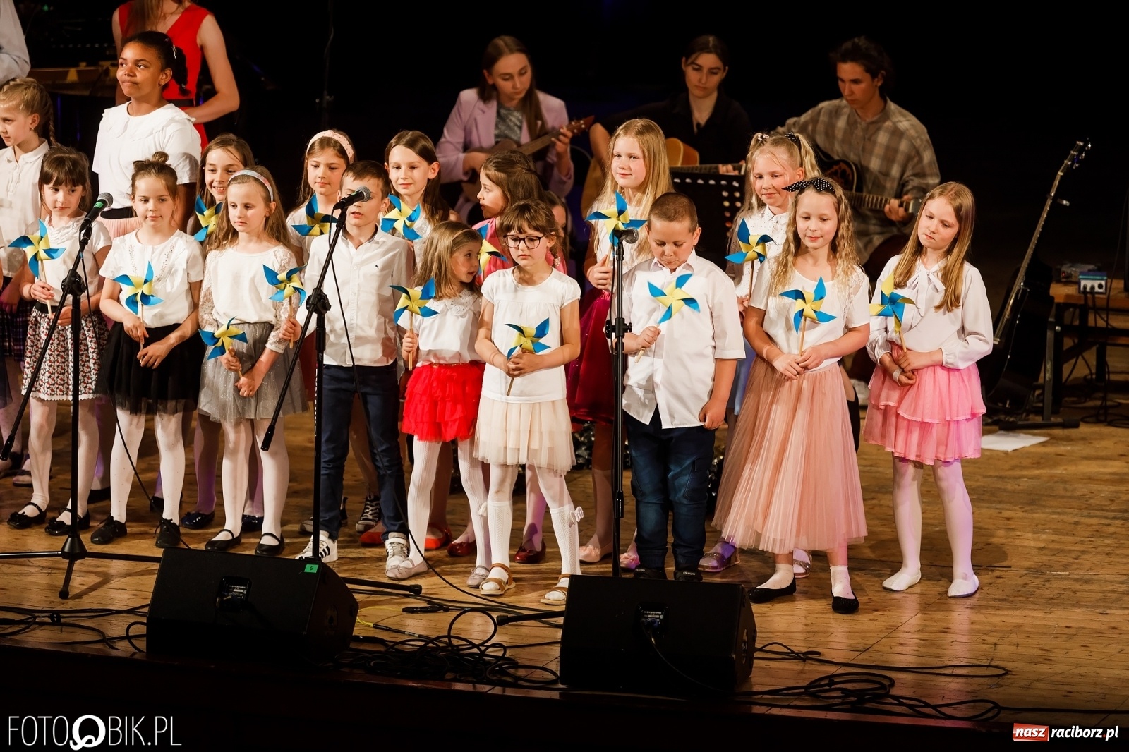 Zdjęcie w galerii na portalu naszraciborz.pl: Kasprowicz z serca - koncert w Raciborskim Centrum Kultury [FOTO i WIDEO] wiadomości z regionu