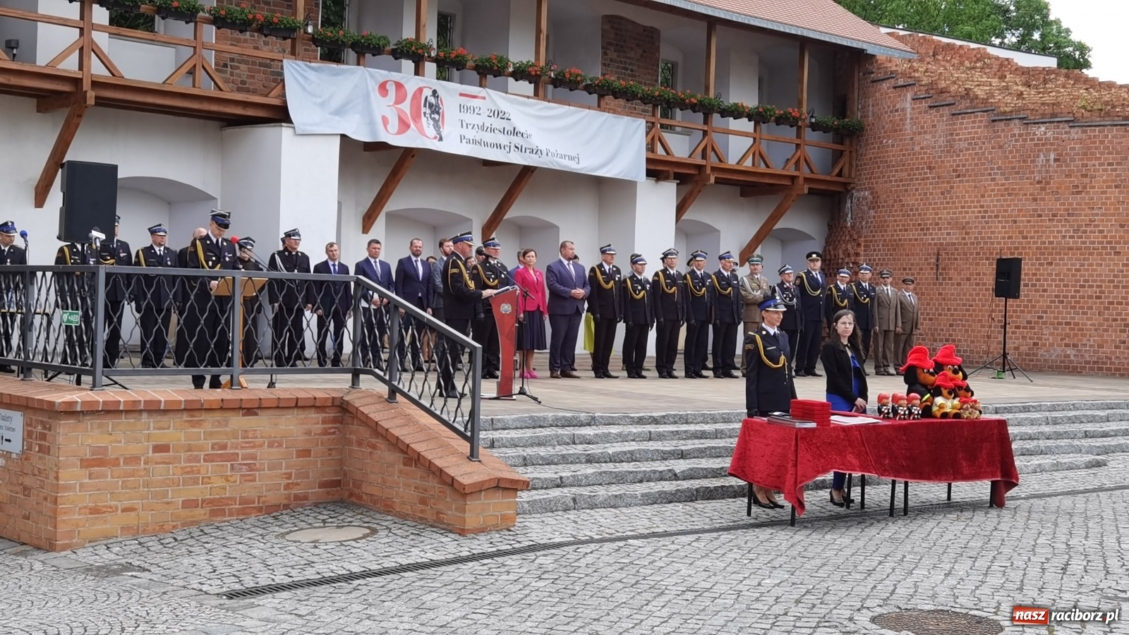 Zdjęcie w galerii na portalu naszraciborz.pl: Cisi aniołowe drugiego człowieka. Dzień Strażaka na Zamku Piastowskim [FOTO i WIDEO] wiadomości z regionu
