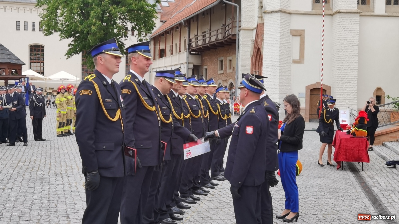 Zdjęcie w galerii na portalu naszraciborz.pl: Cisi aniołowe drugiego człowieka. Dzień Strażaka na Zamku Piastowskim [FOTO i WIDEO] wiadomości z regionu