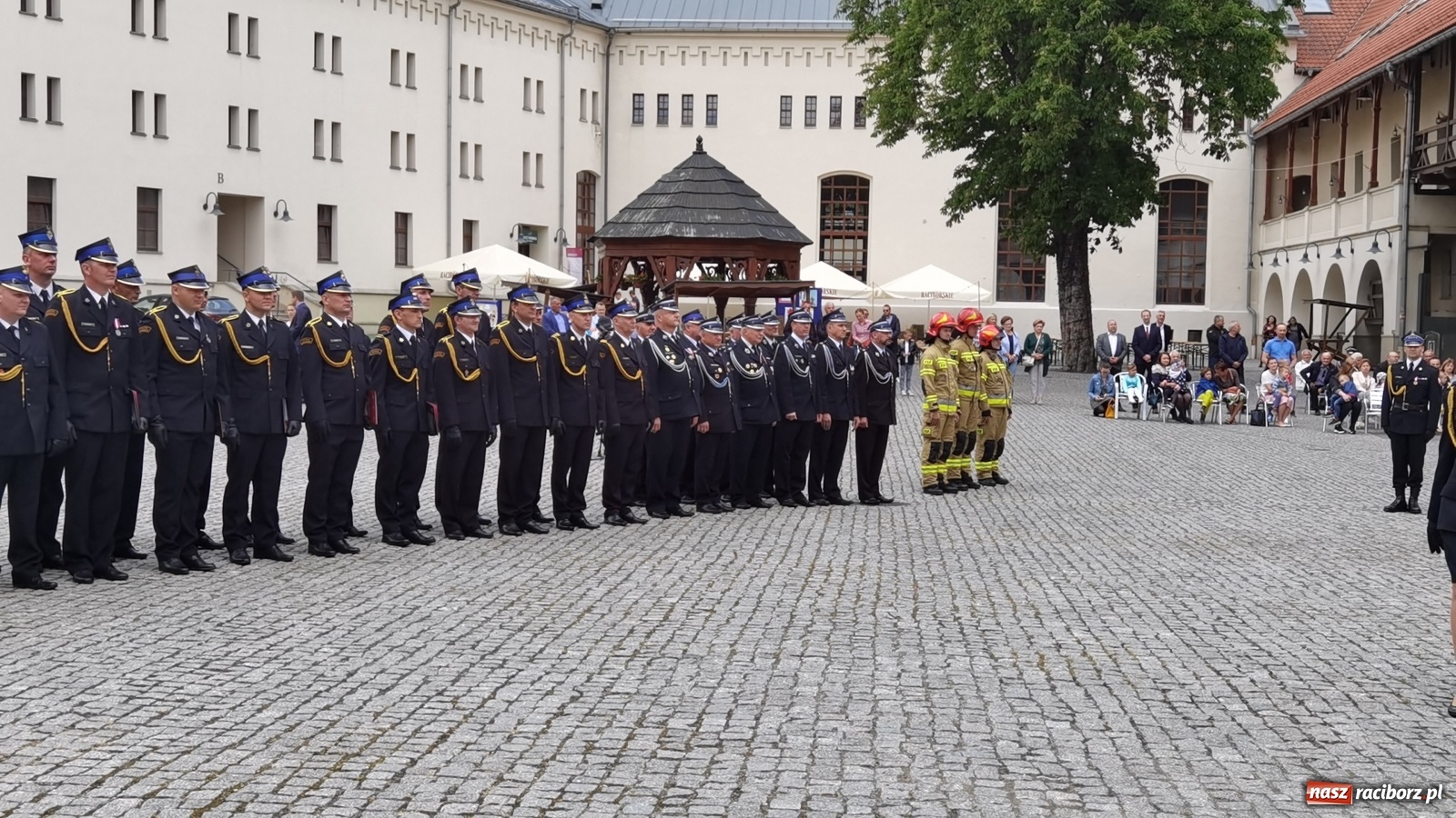 Zdjęcie w galerii na portalu naszraciborz.pl: Cisi aniołowe drugiego człowieka. Dzień Strażaka na Zamku Piastowskim [FOTO i WIDEO] wiadomości z regionu