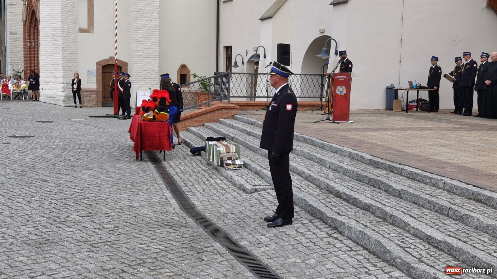 Zdjęcie w galerii na portalu naszraciborz.pl: Cisi aniołowe drugiego człowieka. Dzień Strażaka na Zamku Piastowskim [FOTO i WIDEO] wiadomości z regionu