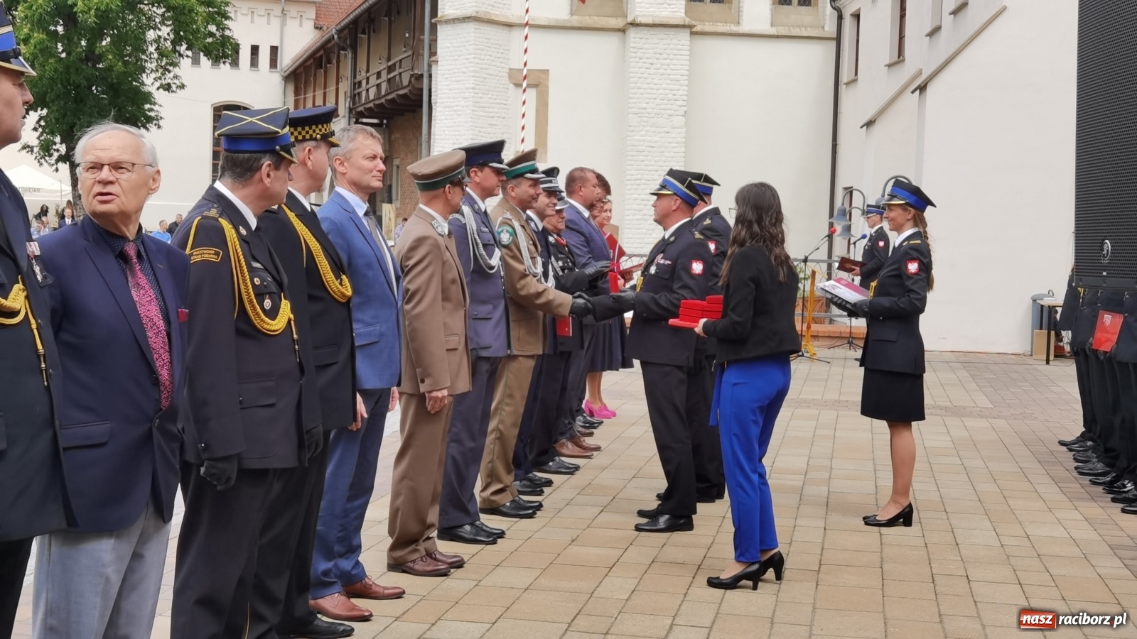 Zdjęcie w galerii na portalu naszraciborz.pl: Cisi aniołowe drugiego człowieka. Dzień Strażaka na Zamku Piastowskim [FOTO i WIDEO] wiadomości z regionu