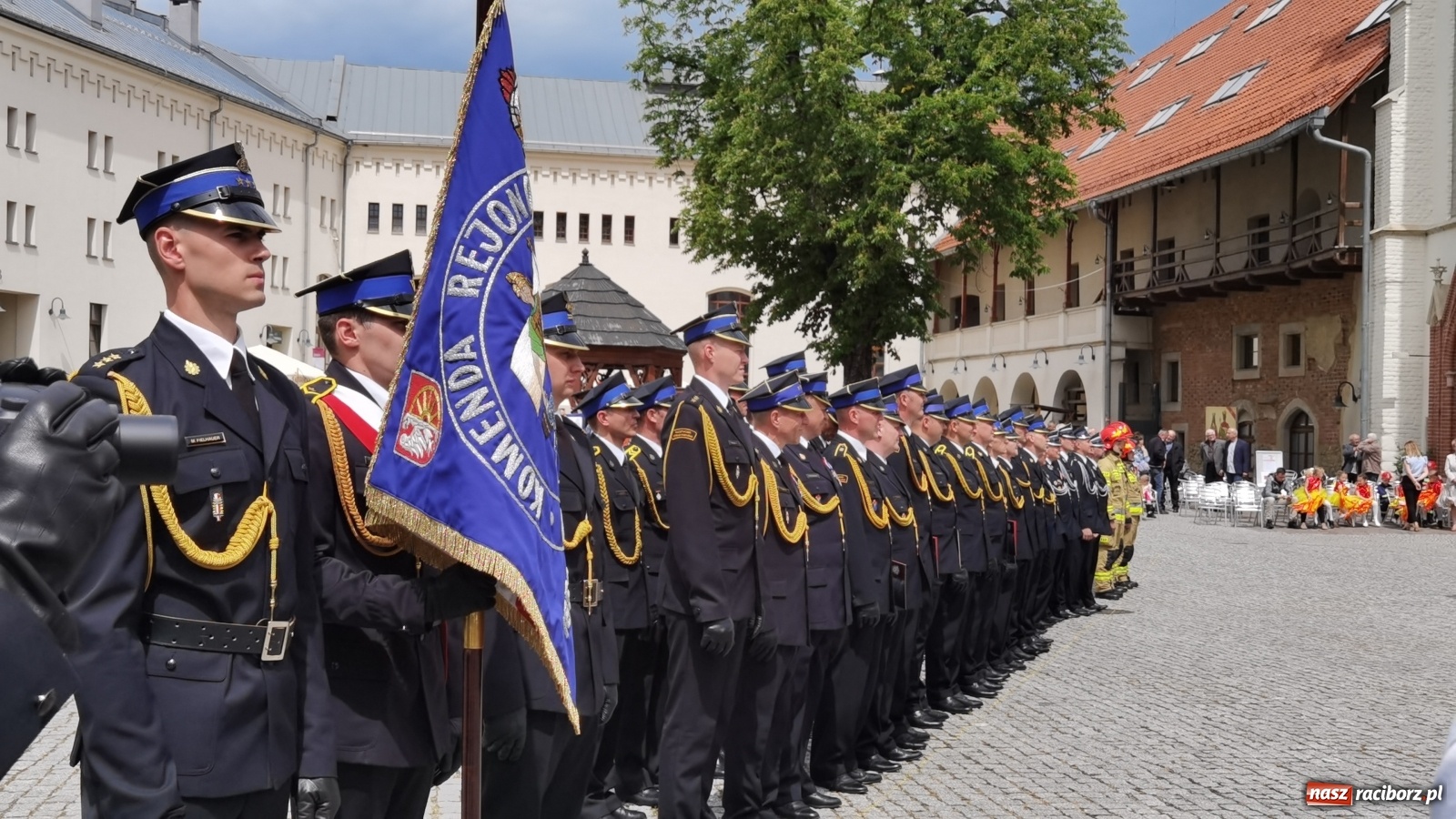 Zdjęcie w galerii na portalu naszraciborz.pl: Cisi aniołowe drugiego człowieka. Dzień Strażaka na Zamku Piastowskim [FOTO i WIDEO] wiadomości z regionu