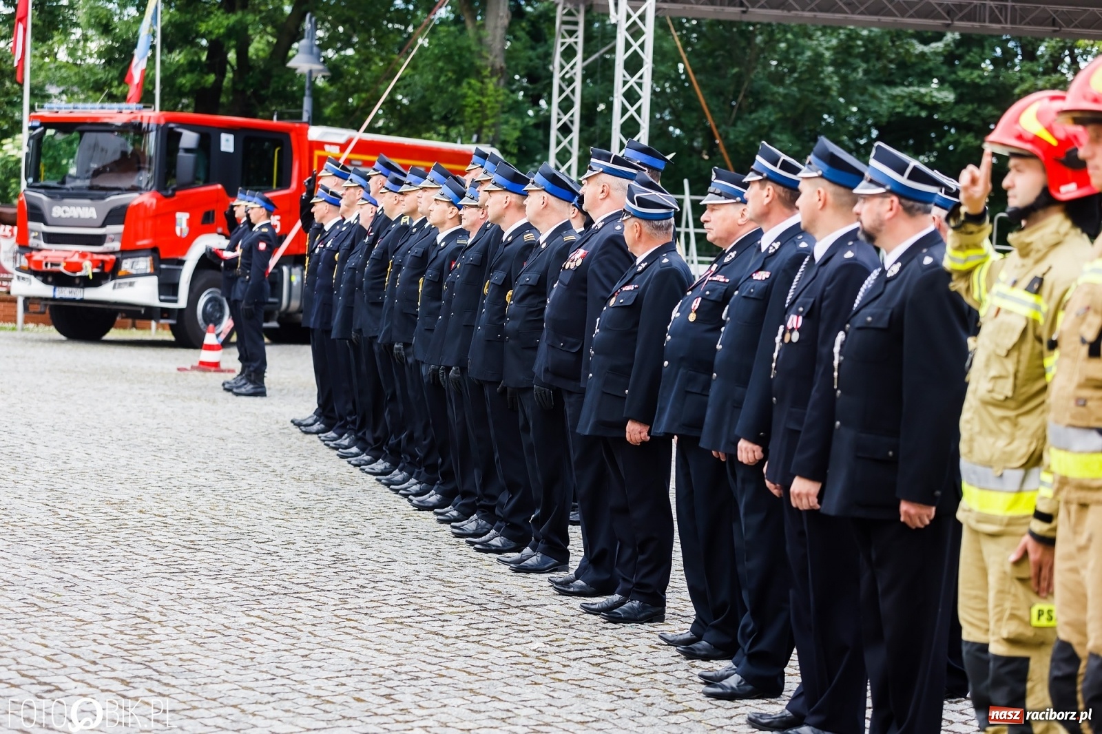 Zdjęcie w galerii na portalu naszraciborz.pl: Cisi aniołowe drugiego człowieka. Dzień Strażaka na Zamku Piastowskim [FOTO i WIDEO] wiadomości z regionu