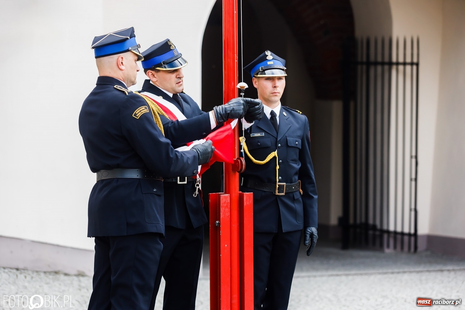 Zdjęcie w galerii na portalu naszraciborz.pl: Cisi aniołowe drugiego człowieka. Dzień Strażaka na Zamku Piastowskim [FOTO i WIDEO] wiadomości z regionu