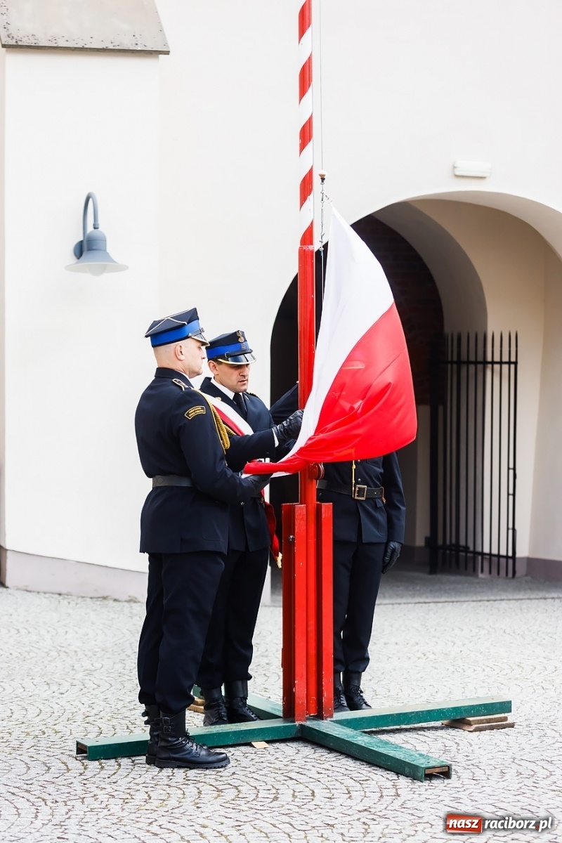 Zdjęcie w galerii na portalu naszraciborz.pl: Cisi aniołowe drugiego człowieka. Dzień Strażaka na Zamku Piastowskim [FOTO i WIDEO] wiadomości z regionu