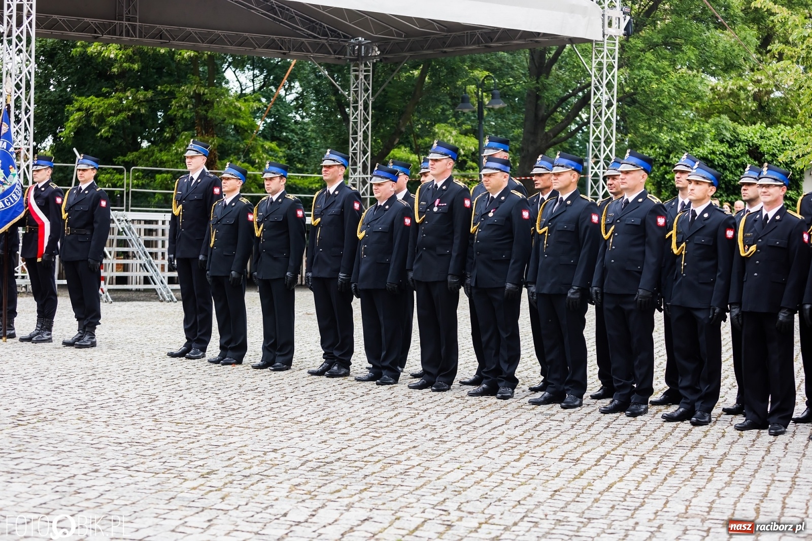 Zdjęcie w galerii na portalu naszraciborz.pl: Cisi aniołowe drugiego człowieka. Dzień Strażaka na Zamku Piastowskim [FOTO i WIDEO] wiadomości z regionu