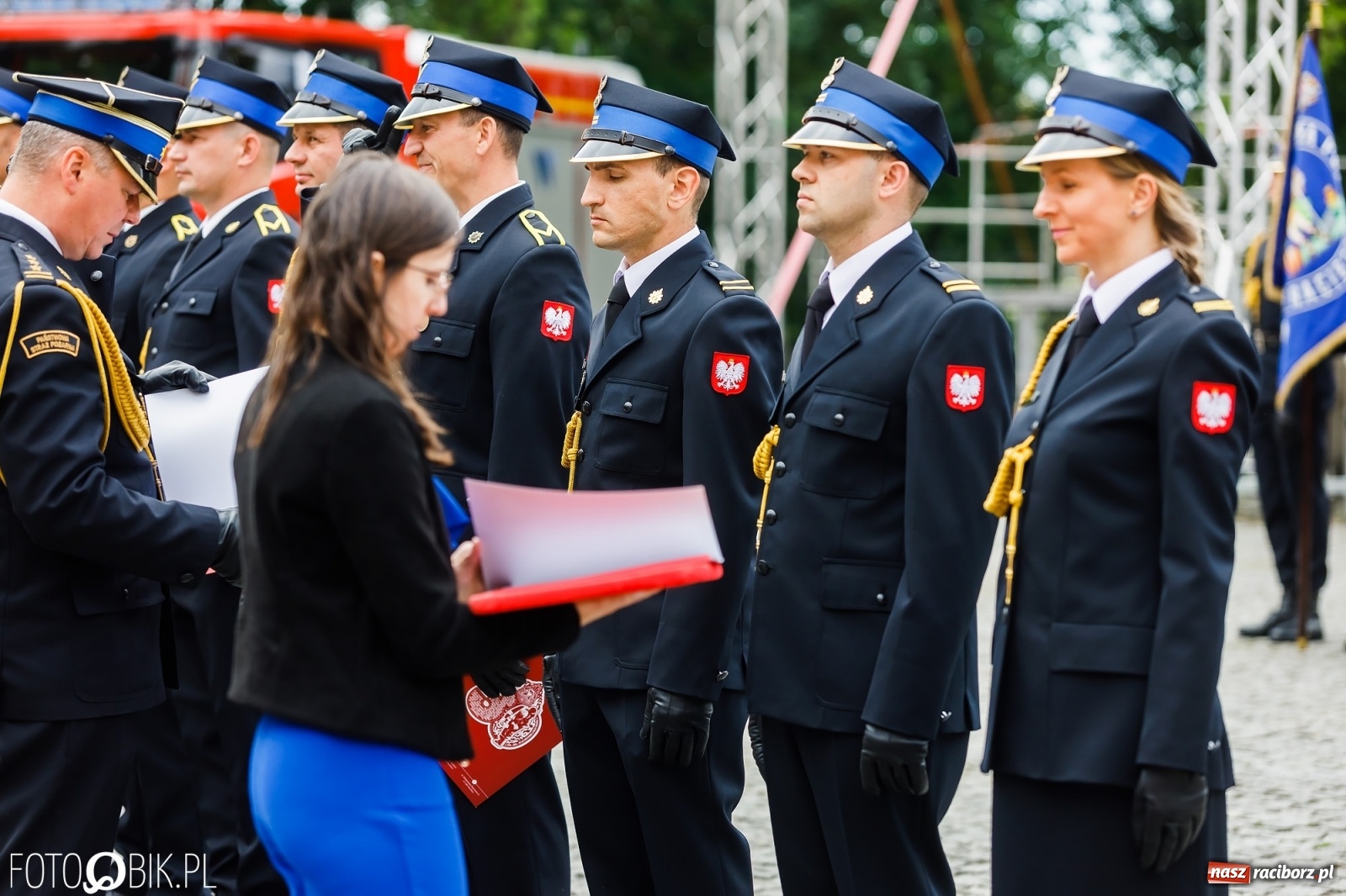 Zdjęcie w galerii na portalu naszraciborz.pl: Cisi aniołowe drugiego człowieka. Dzień Strażaka na Zamku Piastowskim [FOTO i WIDEO] wiadomości z regionu