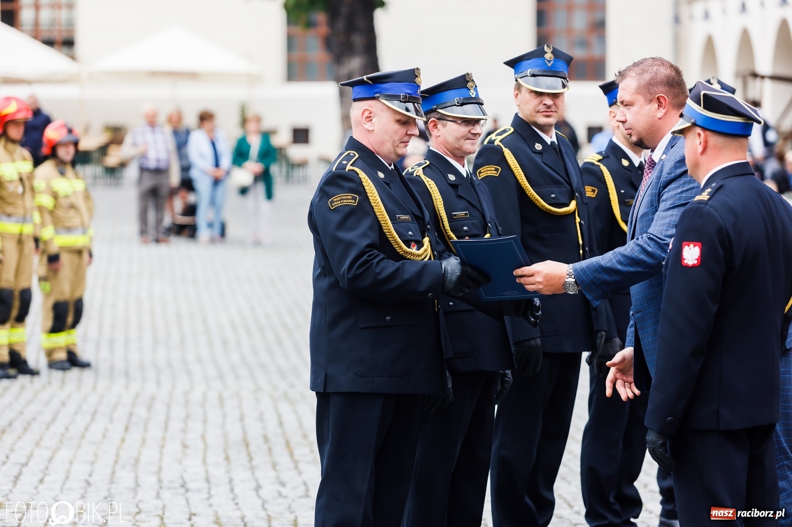 Zdjęcie w galerii na portalu naszraciborz.pl: Cisi aniołowe drugiego człowieka. Dzień Strażaka na Zamku Piastowskim [FOTO i WIDEO] wiadomości z regionu