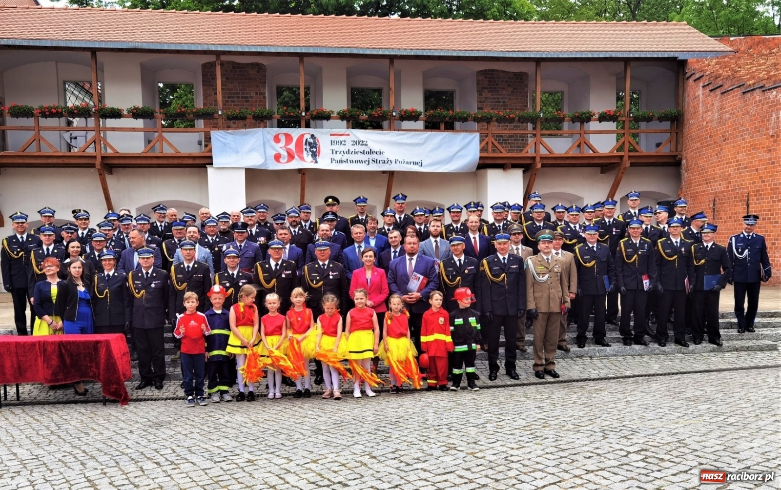 Zdjęcie w galerii na portalu naszraciborz.pl: Cisi aniołowe drugiego człowieka. Dzień Strażaka na Zamku Piastowskim [FOTO i WIDEO] wiadomości z regionu