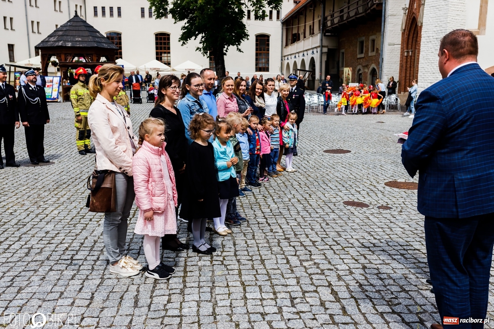 Zdjęcie w galerii na portalu naszraciborz.pl: Cisi aniołowe drugiego człowieka. Dzień Strażaka na Zamku Piastowskim [FOTO i WIDEO] wiadomości z regionu