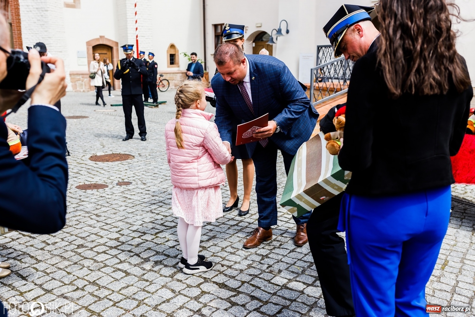 Zdjęcie w galerii na portalu naszraciborz.pl: Cisi aniołowe drugiego człowieka. Dzień Strażaka na Zamku Piastowskim [FOTO i WIDEO] wiadomości z regionu