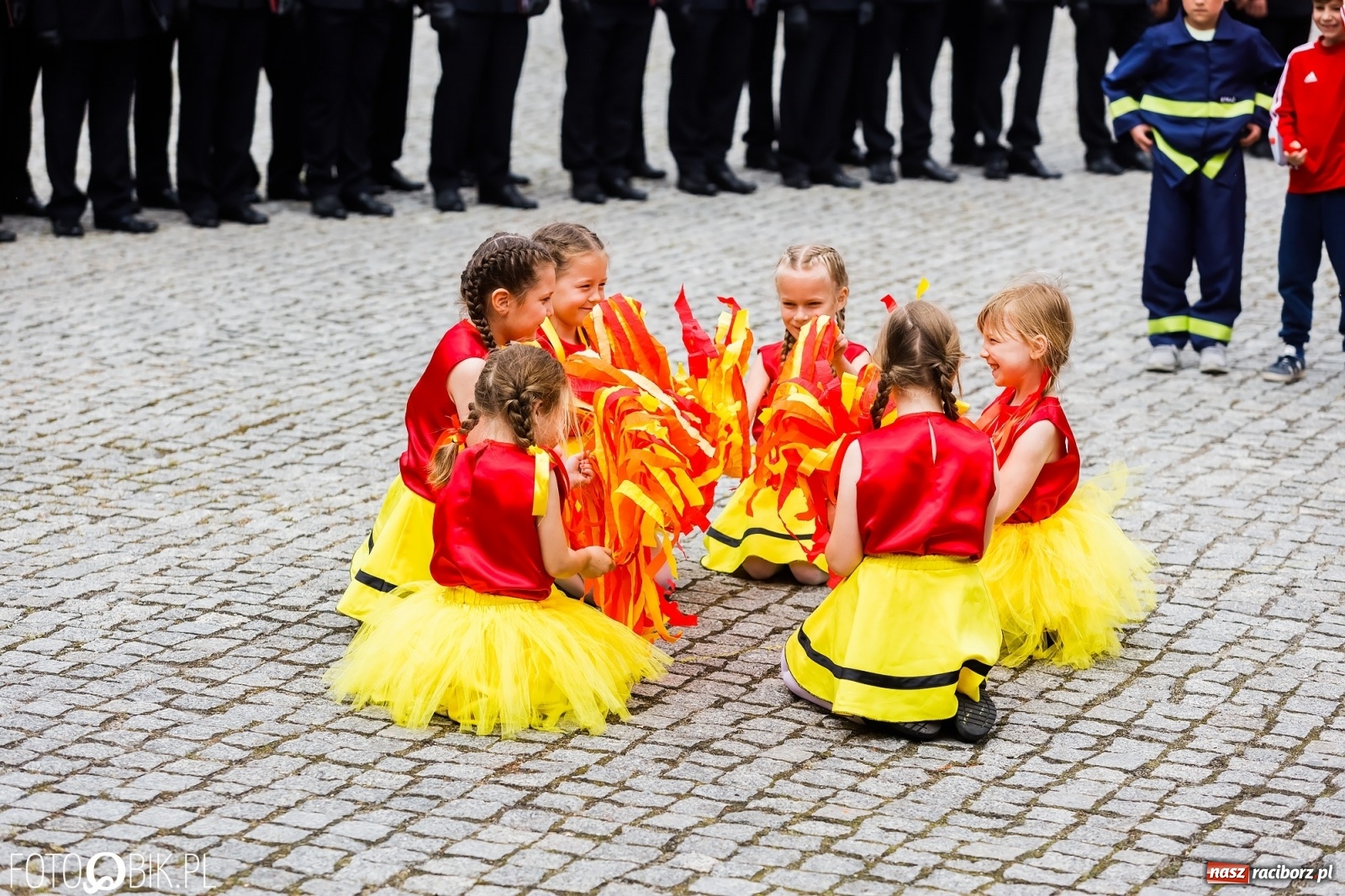 Zdjęcie w galerii na portalu naszraciborz.pl: Cisi aniołowe drugiego człowieka. Dzień Strażaka na Zamku Piastowskim [FOTO i WIDEO] wiadomości z regionu
