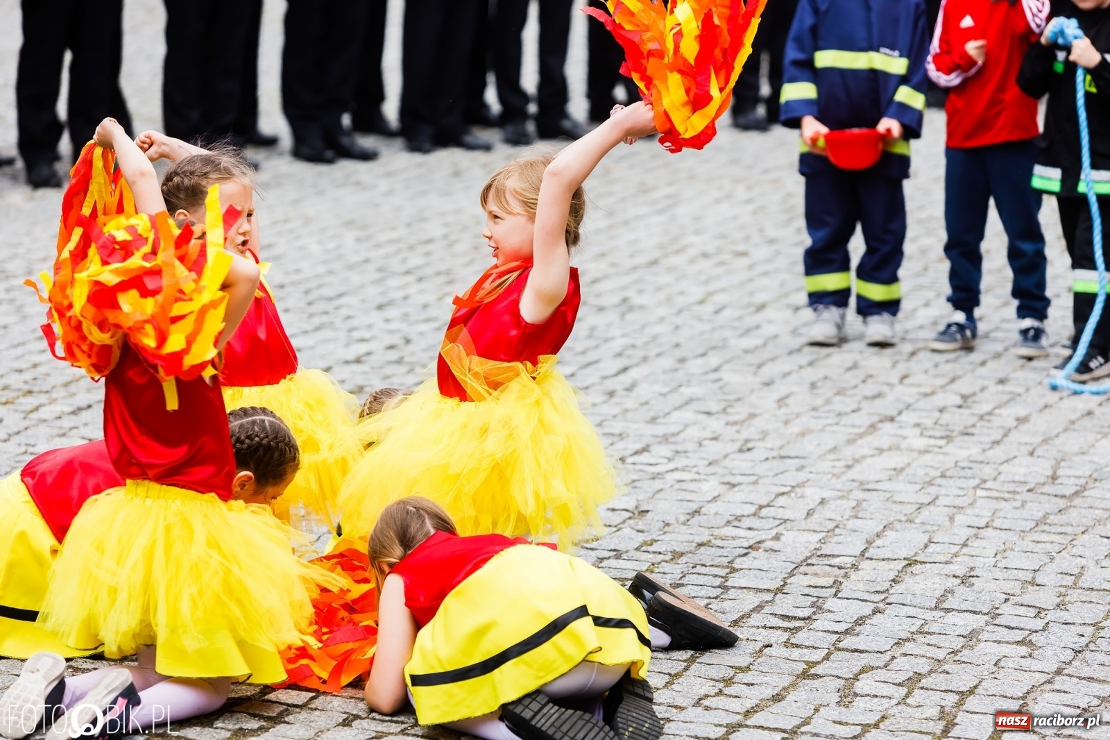 Zdjęcie w galerii na portalu naszraciborz.pl: Cisi aniołowe drugiego człowieka. Dzień Strażaka na Zamku Piastowskim [FOTO i WIDEO] wiadomości z regionu