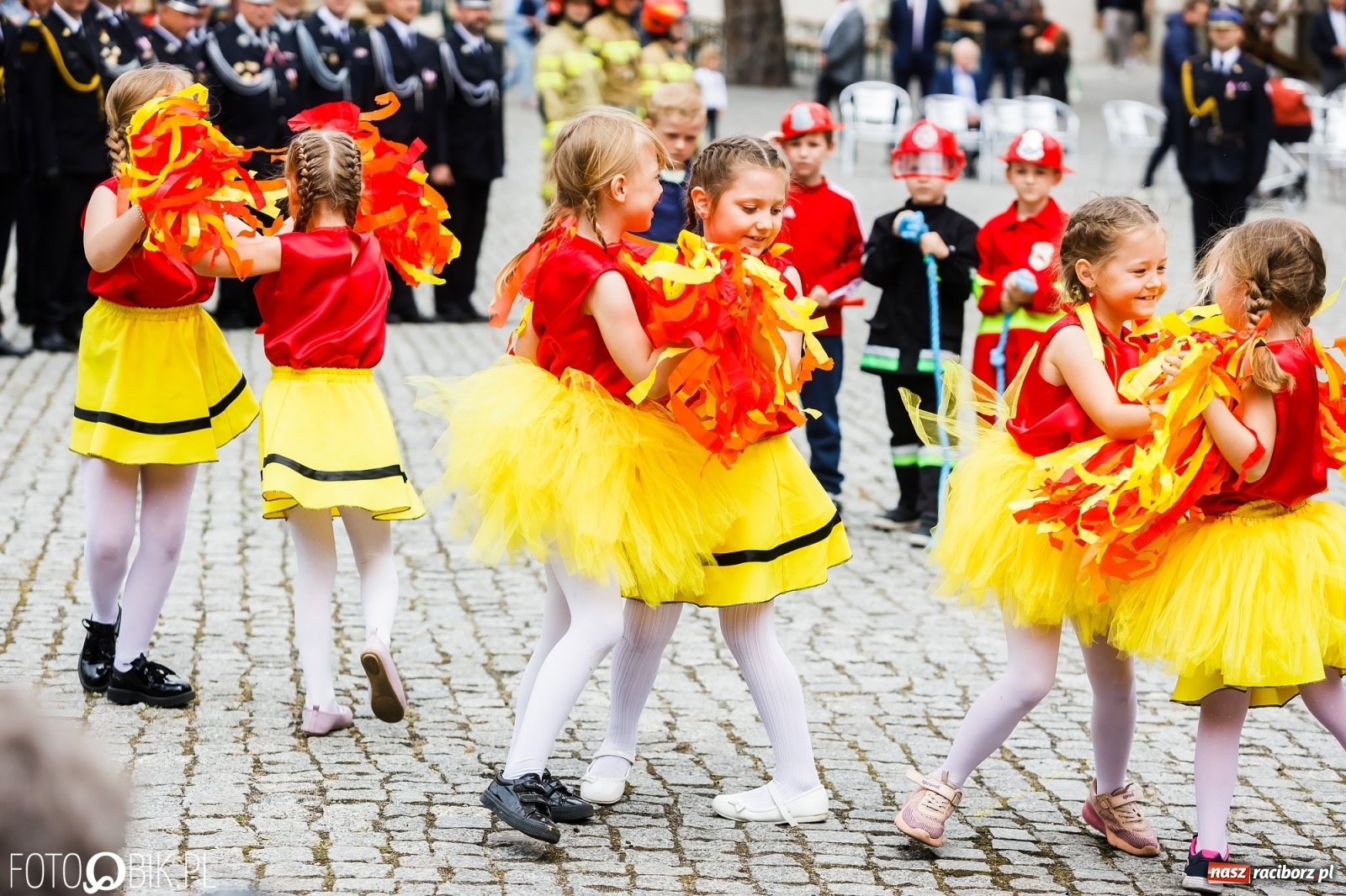 Zdjęcie w galerii na portalu naszraciborz.pl: Cisi aniołowe drugiego człowieka. Dzień Strażaka na Zamku Piastowskim [FOTO i WIDEO] wiadomości z regionu