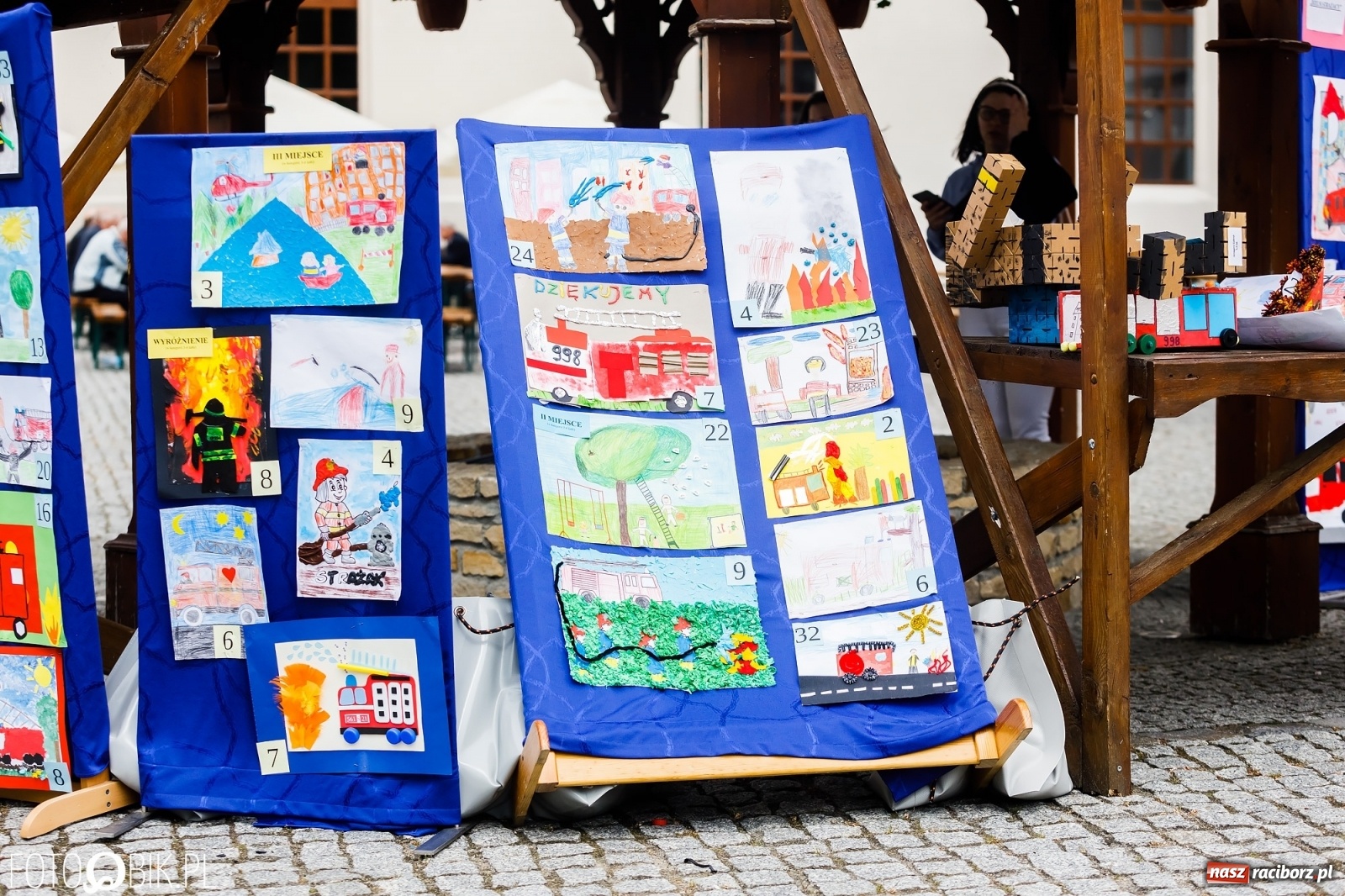 Zdjęcie w galerii na portalu naszraciborz.pl: Cisi aniołowe drugiego człowieka. Dzień Strażaka na Zamku Piastowskim [FOTO i WIDEO] wiadomości z regionu