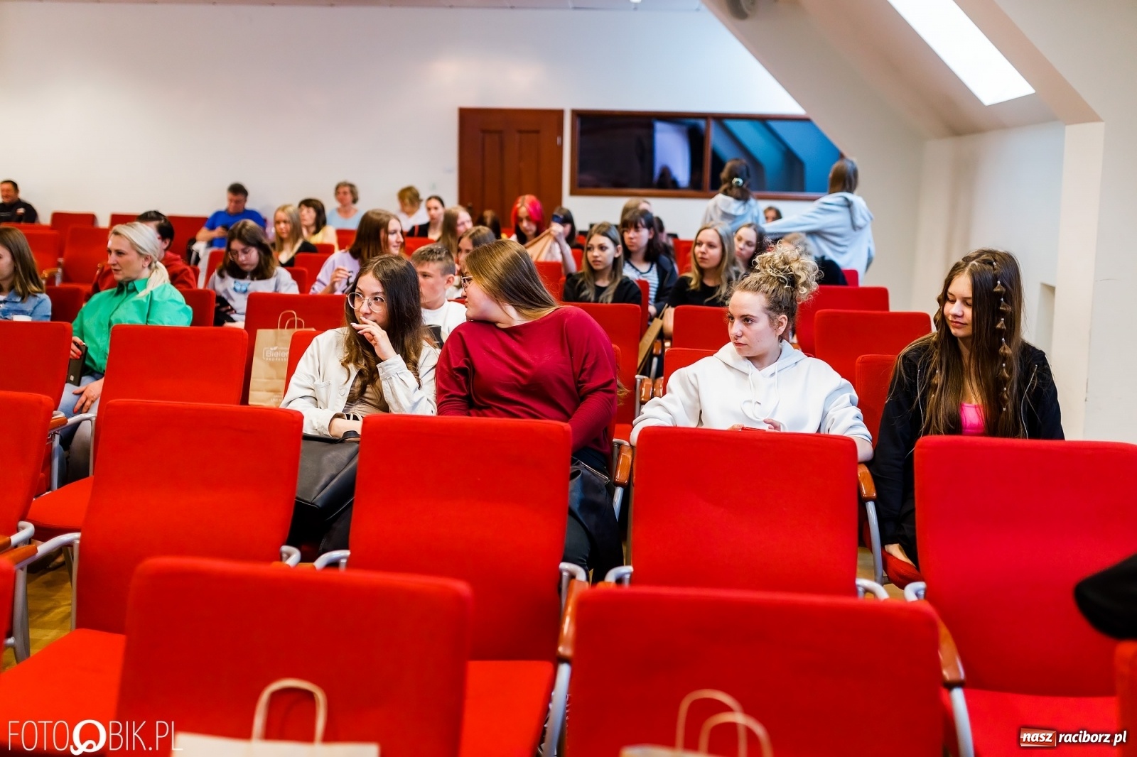 Zdjęcie w galerii na portalu naszraciborz.pl: Bądź piękniejsza. Na zamku trwają Raciborskie Dni Urody wiadomości z regionu