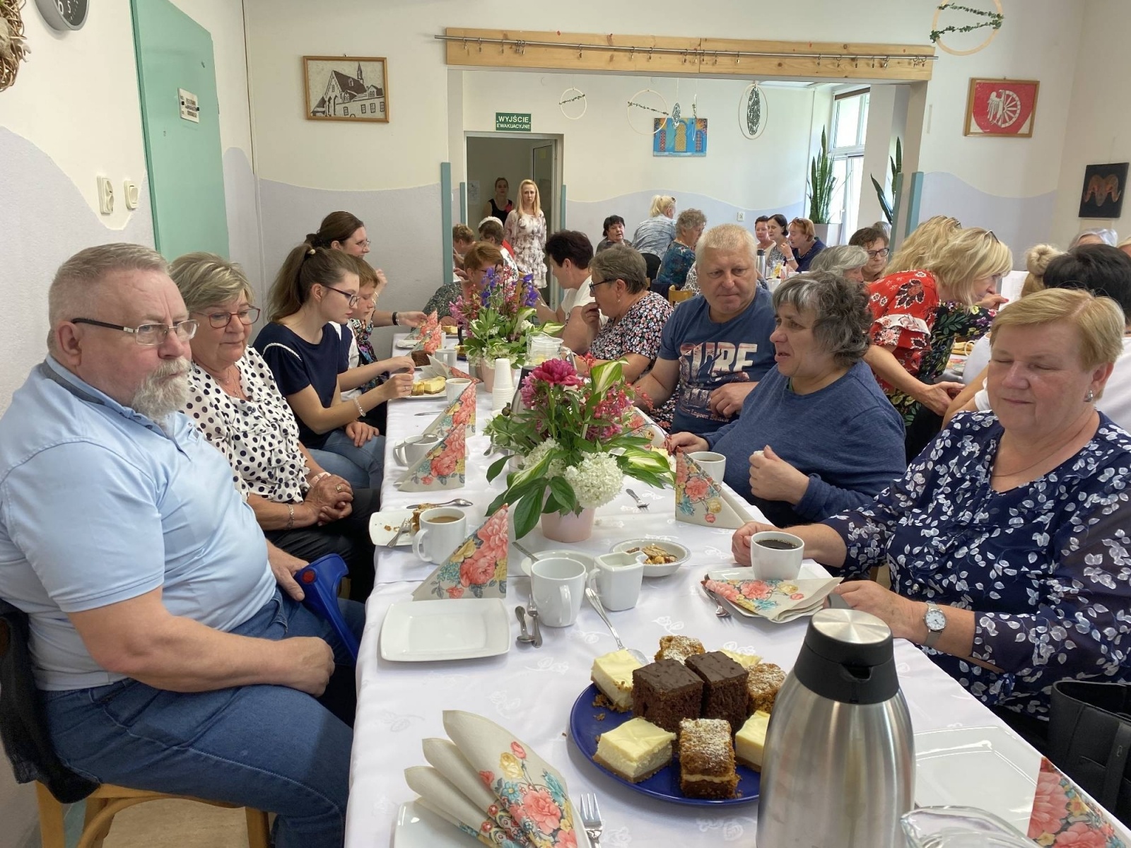 Zdjęcie w galerii na portalu naszraciborz.pl: Dzień Matki w Warsztacie Terapii Zajęciowej w Raciborzu wiadomości z regionu