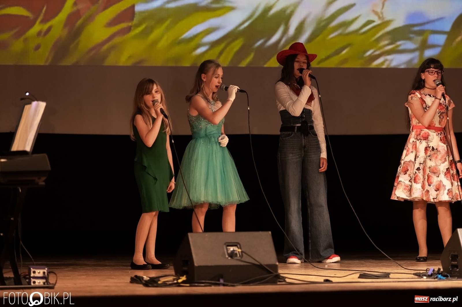 Zdjęcie w galerii na portalu naszraciborz.pl: Koncert disney'owski w wykonaniu zespołu wokalnego Perspektywa w RCK wiadomości z regionu