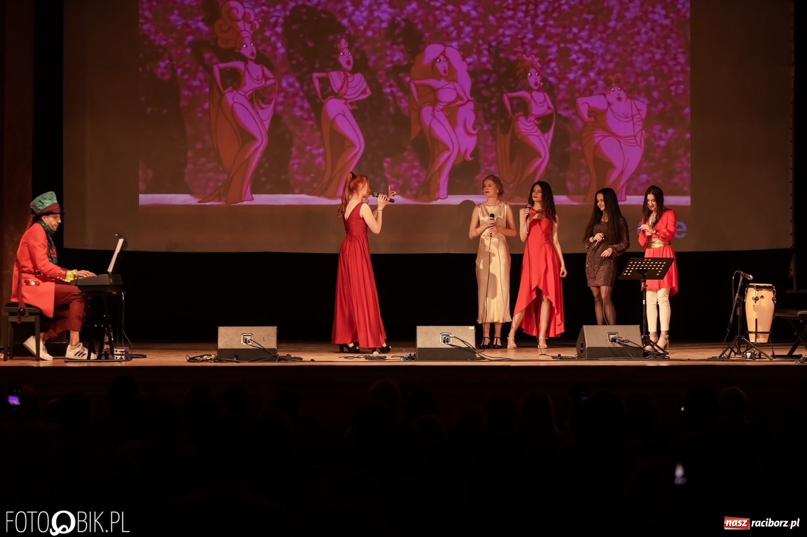Zdjęcie w galerii na portalu naszraciborz.pl: Koncert disney'owski w wykonaniu zespołu wokalnego Perspektywa w RCK wiadomości z regionu