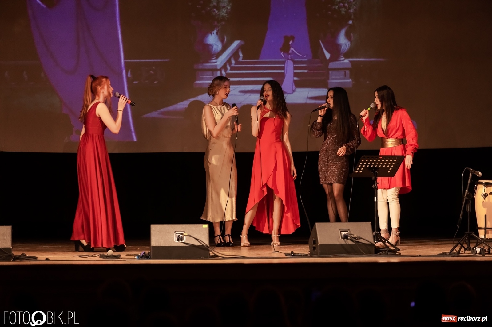 Zdjęcie w galerii na portalu naszraciborz.pl: Koncert disney'owski w wykonaniu zespołu wokalnego Perspektywa w RCK wiadomości z regionu