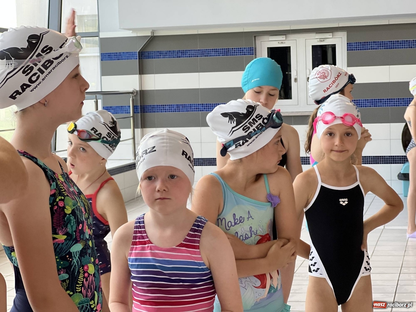 Zdjęcie w galerii na portalu naszraciborz.pl: Już pływam - finałowa runda w H2Ostróg wiadomości z regionu