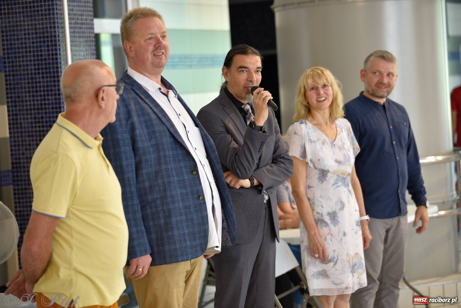 Zdjęcie w galerii na portalu naszraciborz.pl: Już pływam - finałowa runda w H2Ostróg wiadomości z regionu