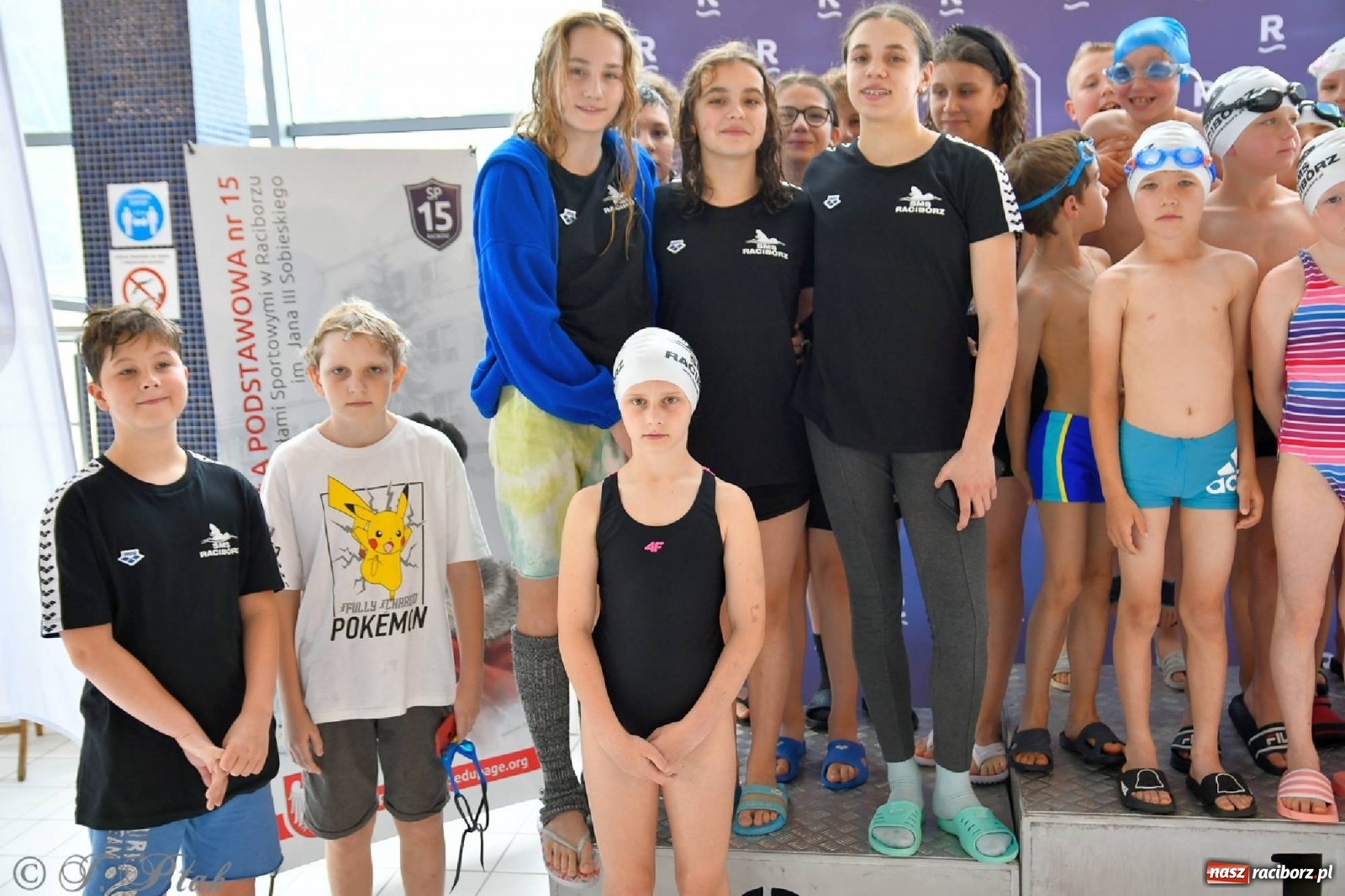 Zdjęcie w galerii na portalu naszraciborz.pl: Już pływam - finałowa runda w H2Ostróg wiadomości z regionu