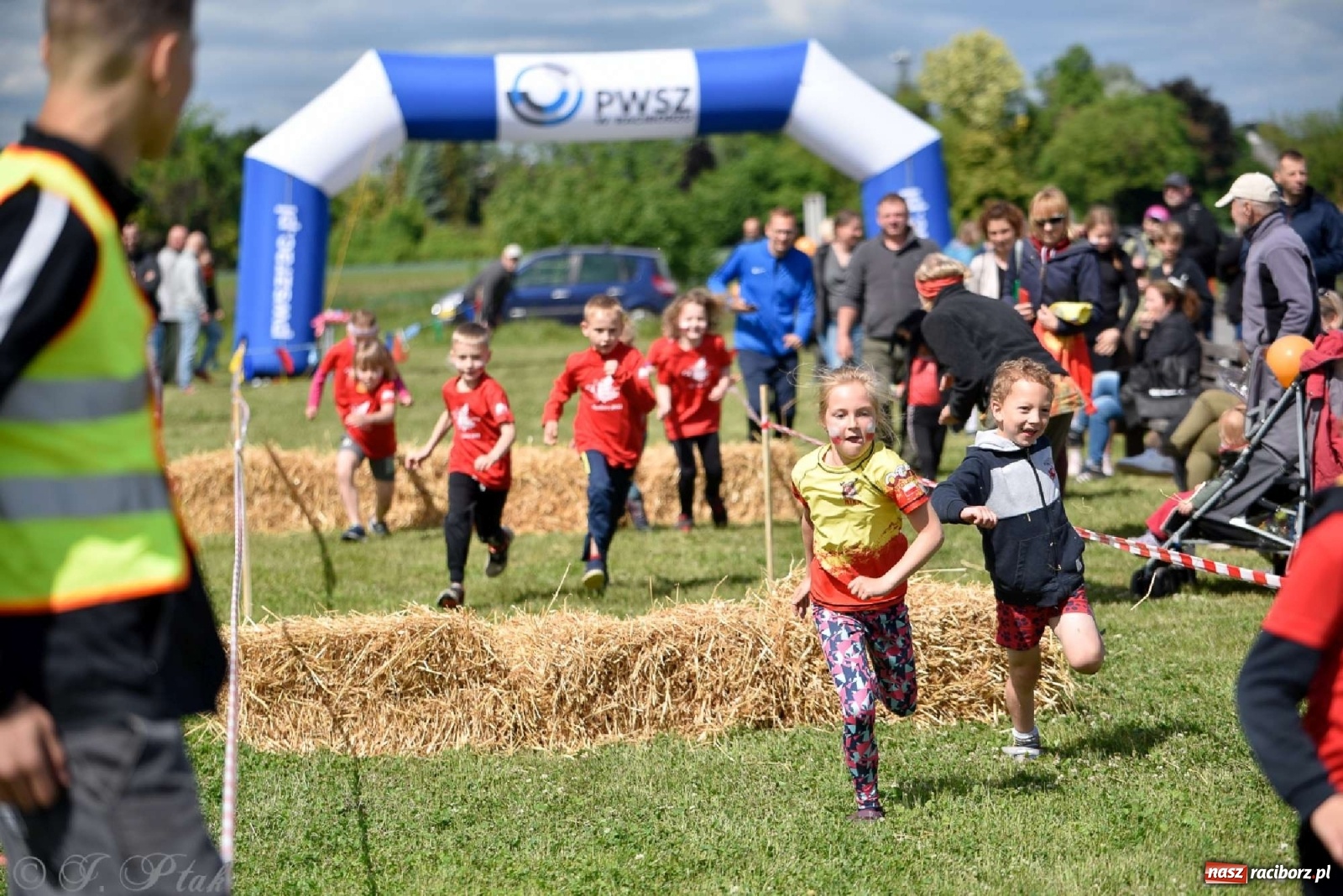 Zdjęcie w galerii na portalu naszraciborz.pl: 4. Bieg Małego Polaka im. Cichociemnych [FOTO i WIDEO] wiadomości z regionu