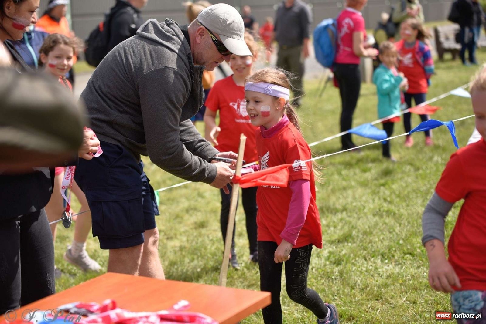 Zdjęcie w galerii na portalu naszraciborz.pl: 4. Bieg Małego Polaka im. Cichociemnych [FOTO i WIDEO] wiadomości z regionu