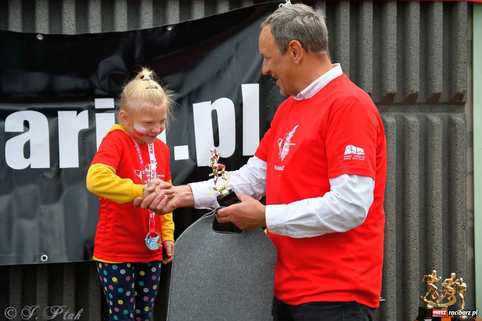 Zdjęcie w galerii na portalu naszraciborz.pl: 4. Bieg Małego Polaka im. Cichociemnych [FOTO i WIDEO] wiadomości z regionu