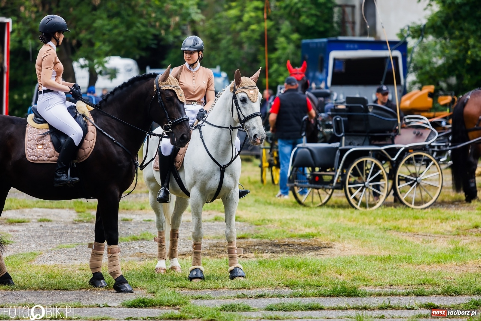 Zdjęcie w galerii na portalu naszraciborz.pl: Konna procesja na św. Urbana w Łubowicach wiadomości z regionu