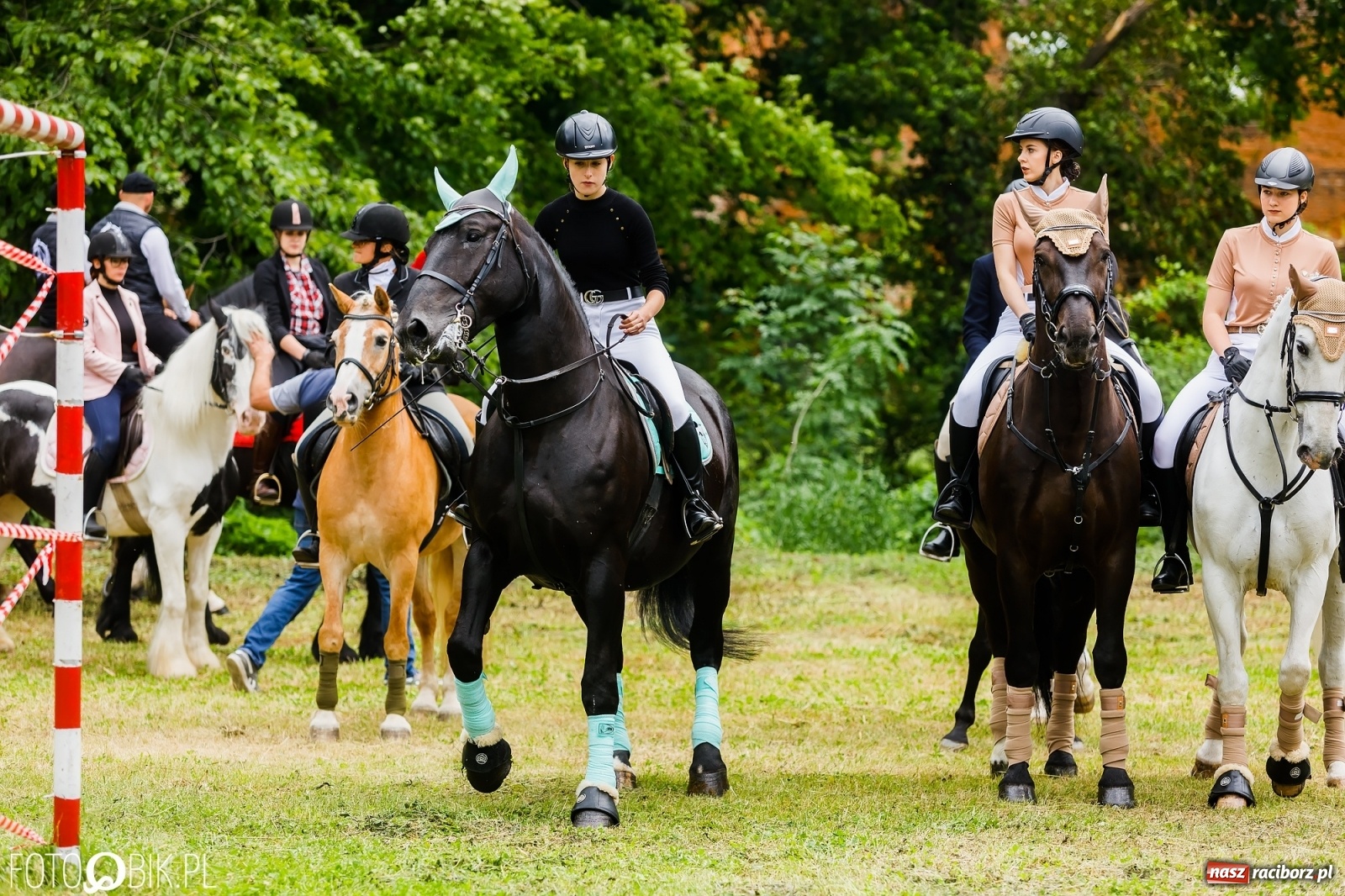Zdjęcie w galerii na portalu naszraciborz.pl: Konna procesja na św. Urbana w Łubowicach wiadomości z regionu