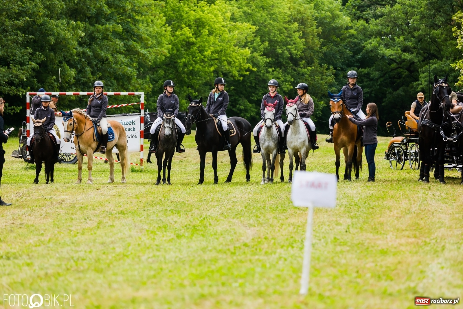 Zdjęcie w galerii na portalu naszraciborz.pl: Konna procesja na św. Urbana w Łubowicach wiadomości z regionu