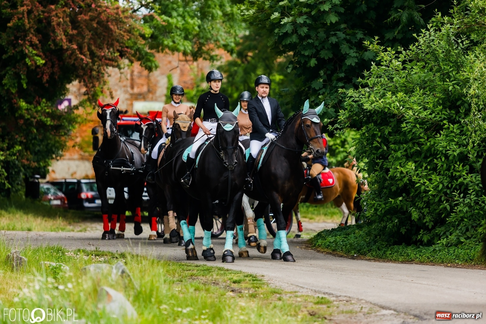 Zdjęcie w galerii na portalu naszraciborz.pl: Konna procesja na św. Urbana w Łubowicach wiadomości z regionu