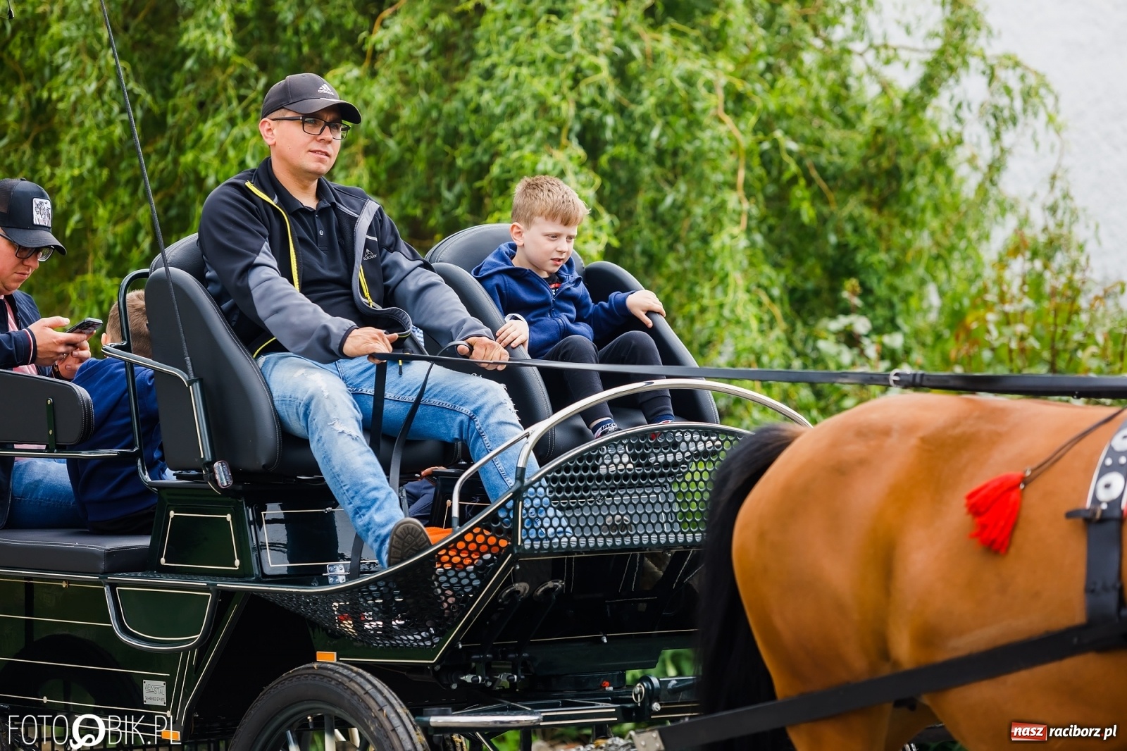 Zdjęcie w galerii na portalu naszraciborz.pl: Konna procesja na św. Urbana w Łubowicach wiadomości z regionu
