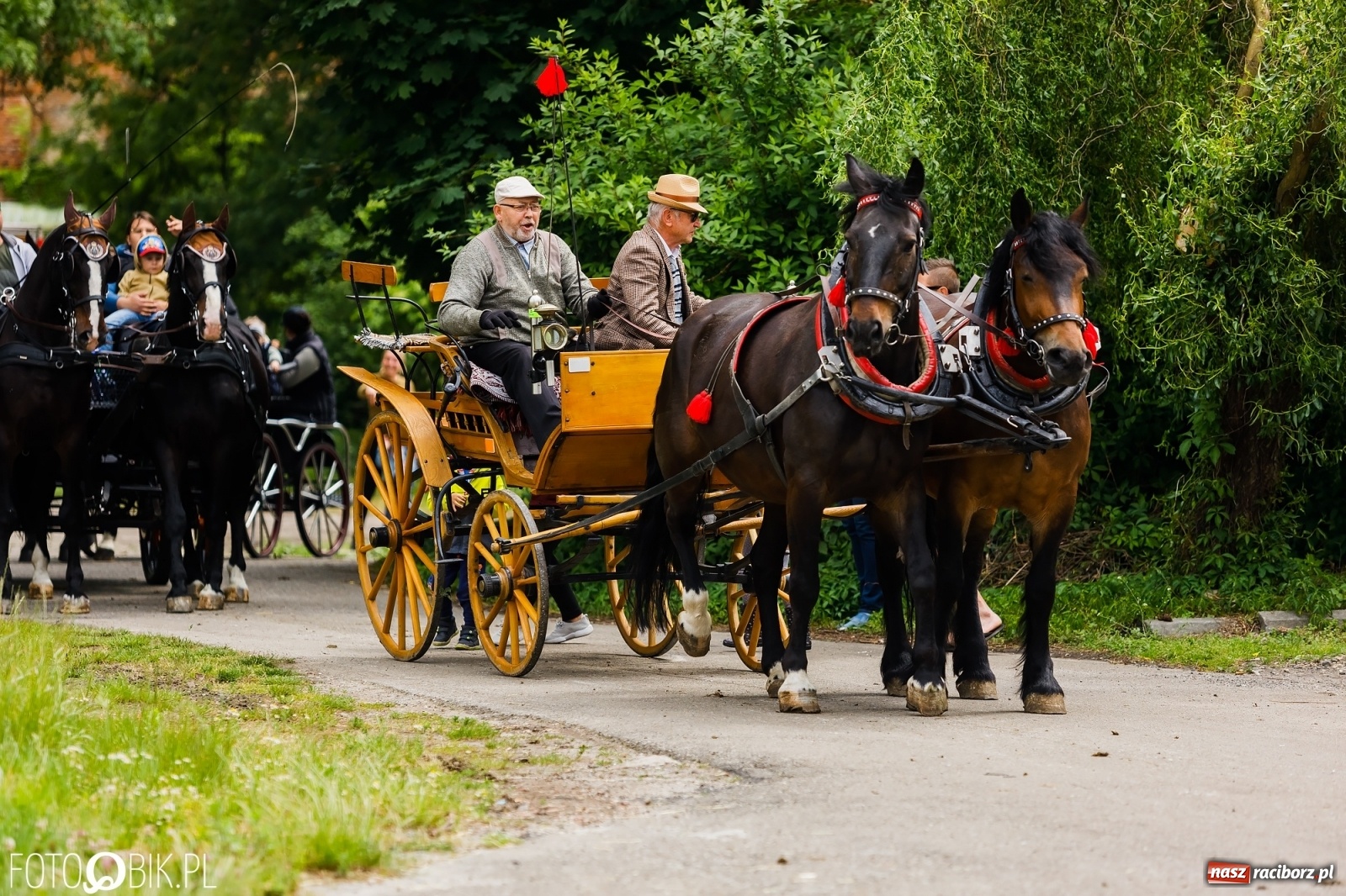 Zdjęcie w galerii na portalu naszraciborz.pl: Konna procesja na św. Urbana w Łubowicach wiadomości z regionu